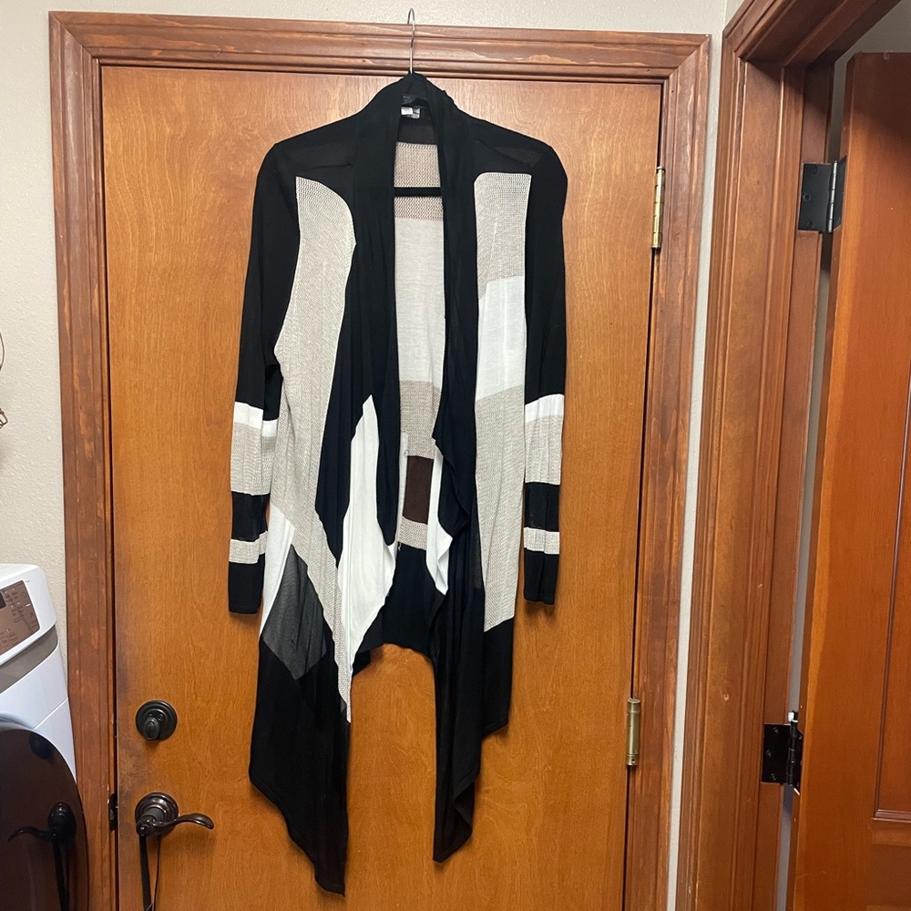INC XL black white and tan shrug